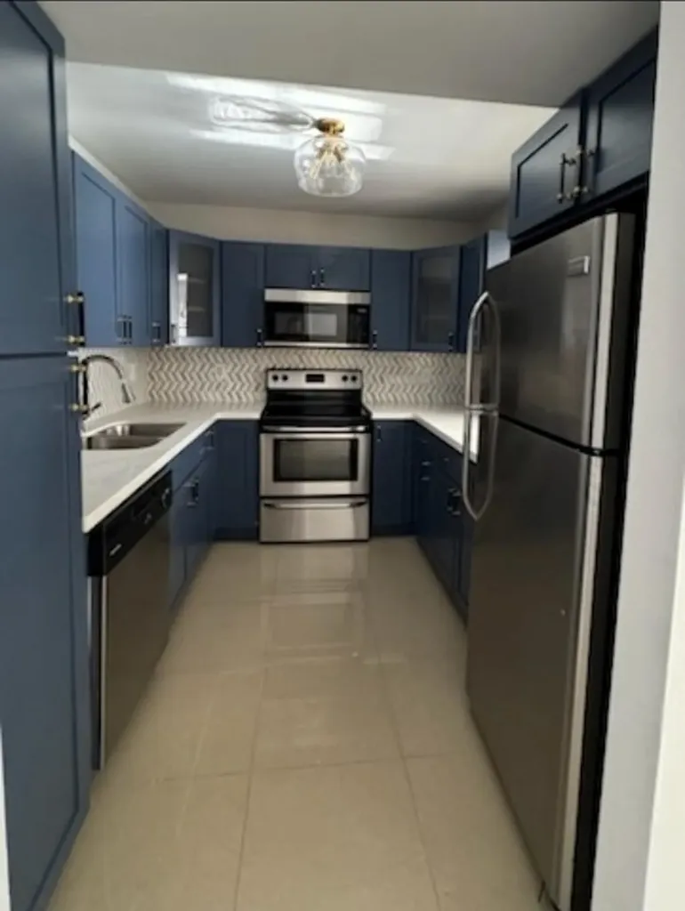 925 SE 13th Street Fort Lauderdale FL 33316