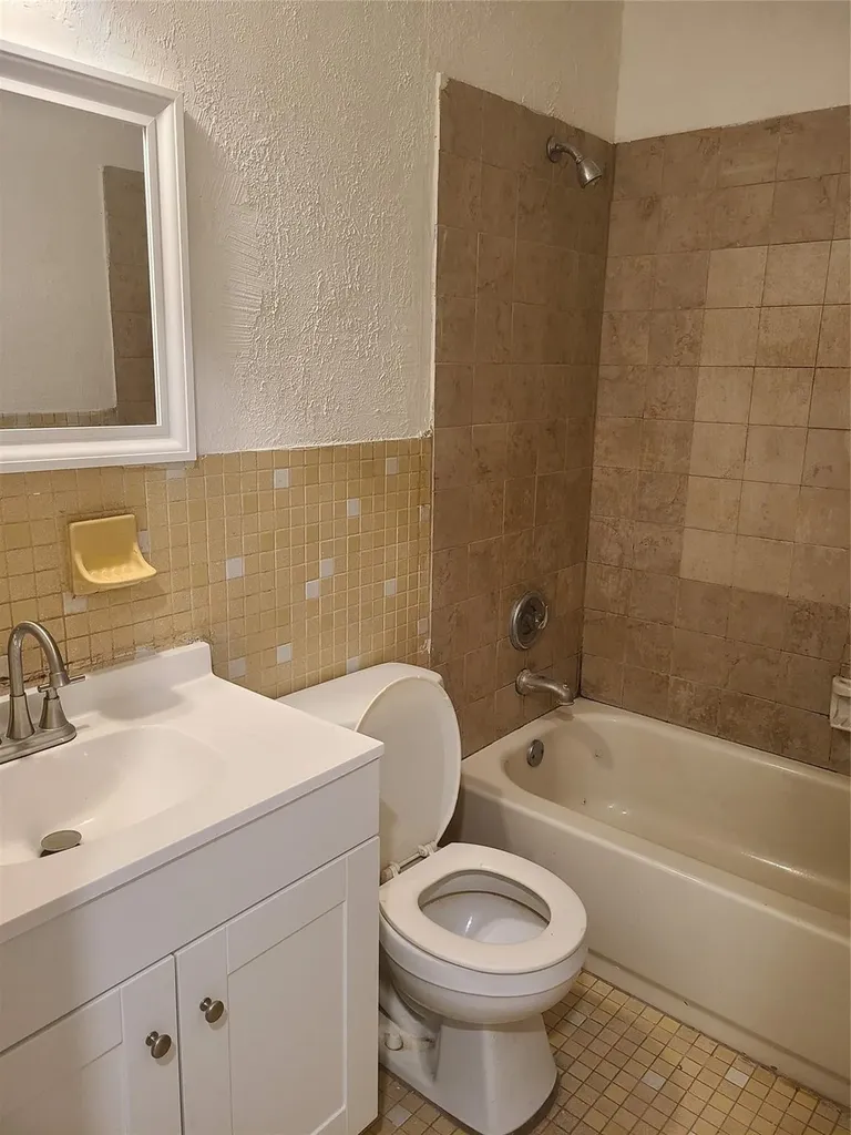 25 NW 11th Street Fort Lauderdale FL 33311