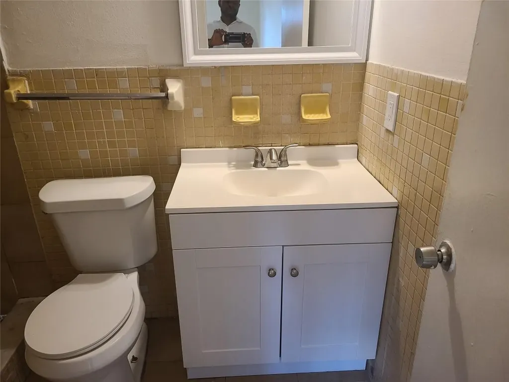 25 NW 11th Street Fort Lauderdale FL 33311