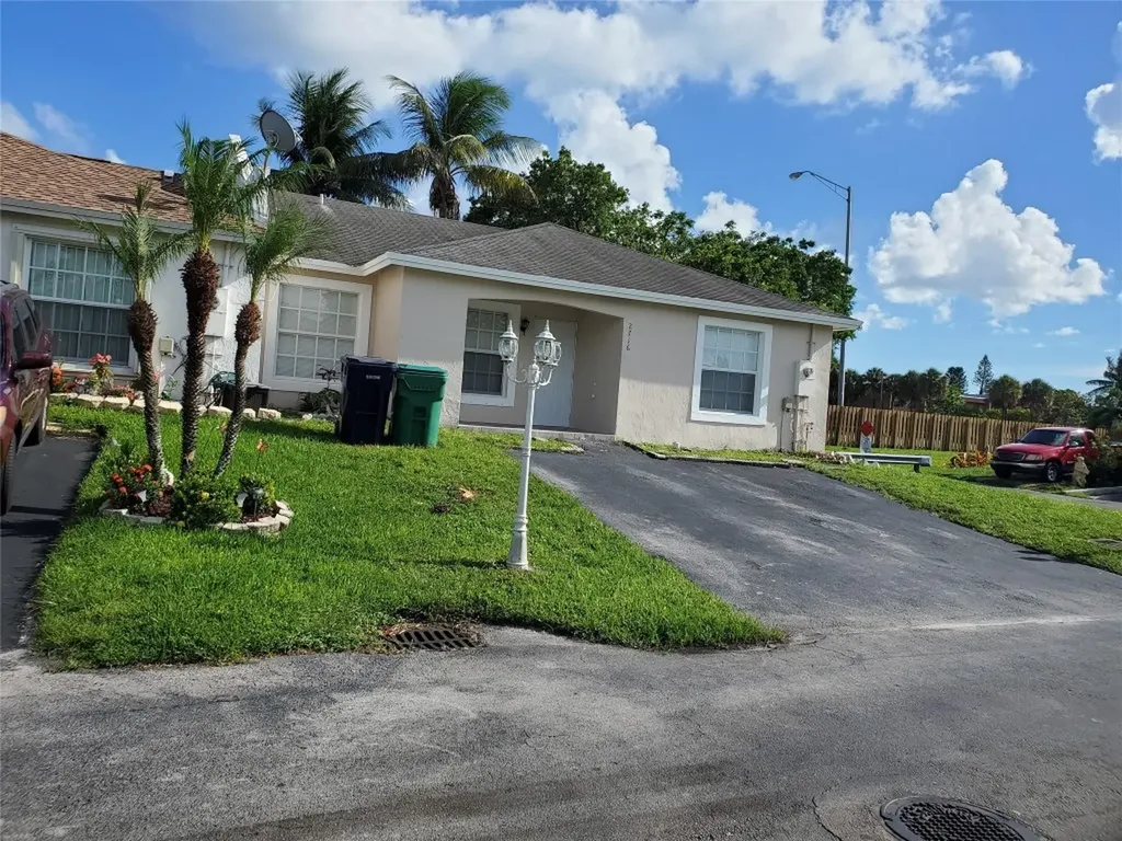 2716 NW 199th Lane Miami Gardens FL 33056