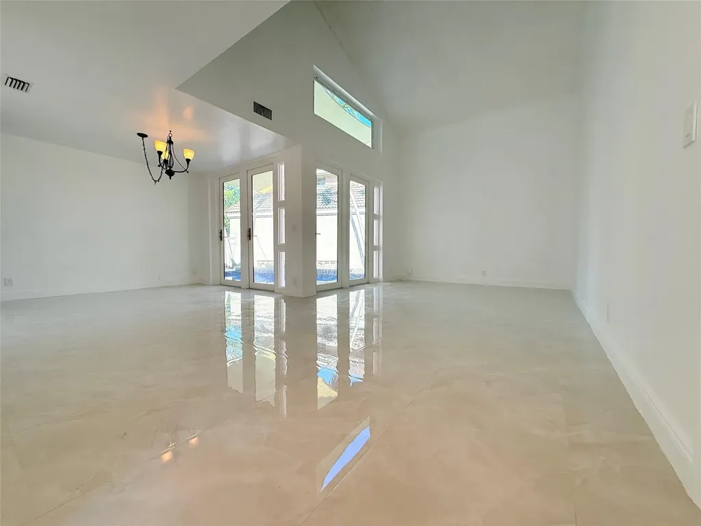 10661 NW 17th Place Plantation FL 33322