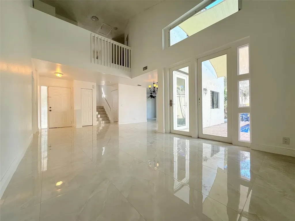 10661 NW 17th Place Plantation FL 33322