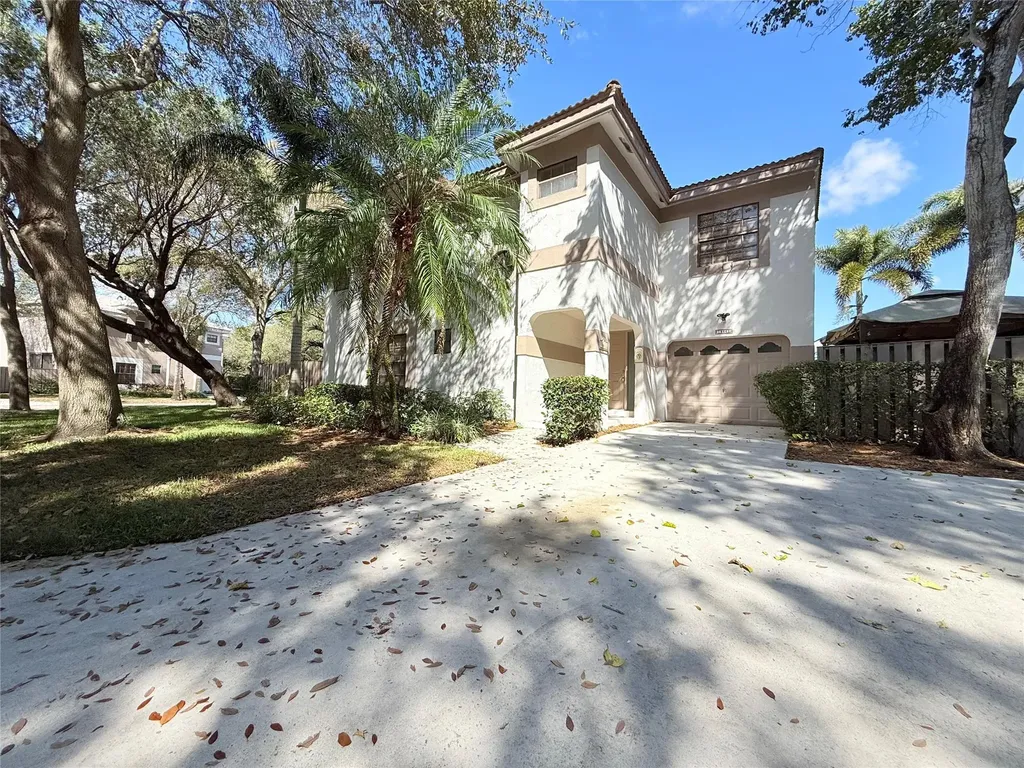 10661 NW 17th Place Plantation FL 33322
