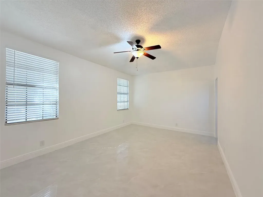 10661 NW 17th Place Plantation FL 33322