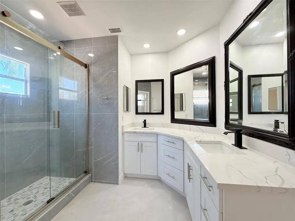 10661 NW 17th Place Plantation FL 33322