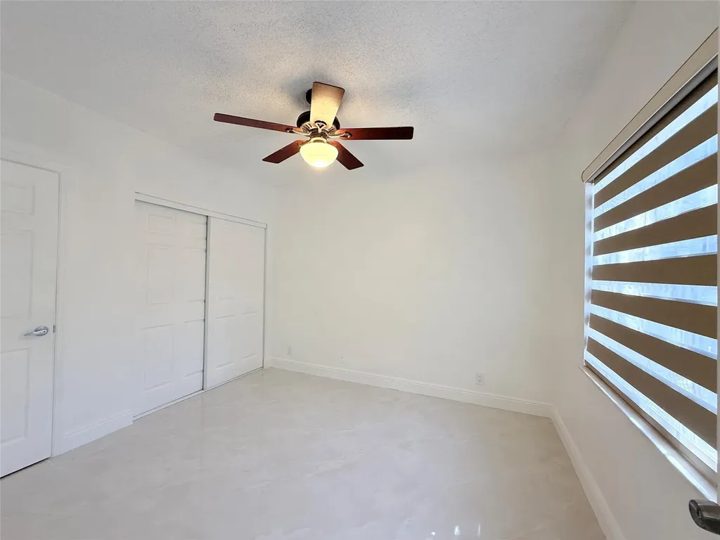 10661 NW 17th Place Plantation FL 33322