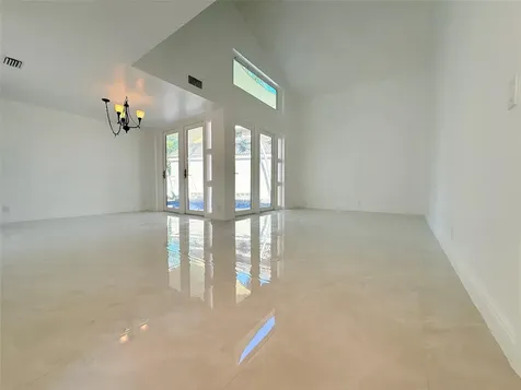 10661 NW 17th Place Plantation FL 33322