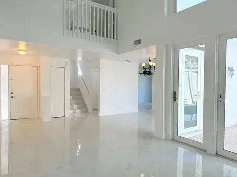 10661 NW 17th Place Plantation FL 33322