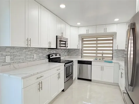 10661 NW 17th Place Plantation FL 33322