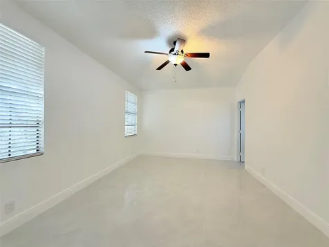 10661 NW 17th Place Plantation FL 33322