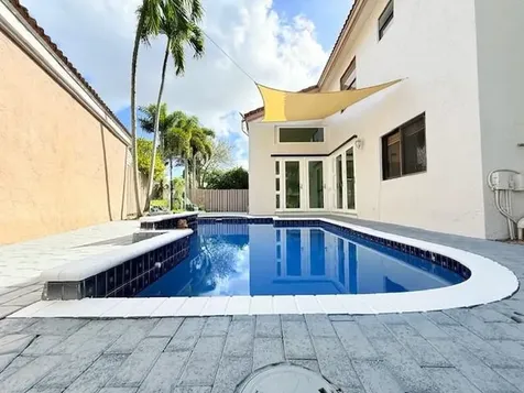 10661 NW 17th Place Plantation FL 33322