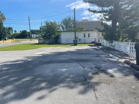 224 SE 9th Court Hallandale Beach FL 33009