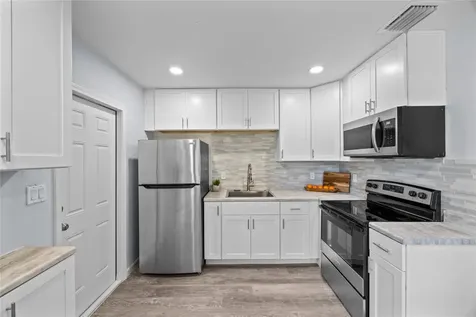 5724 Grant Street Hollywood FL 33021