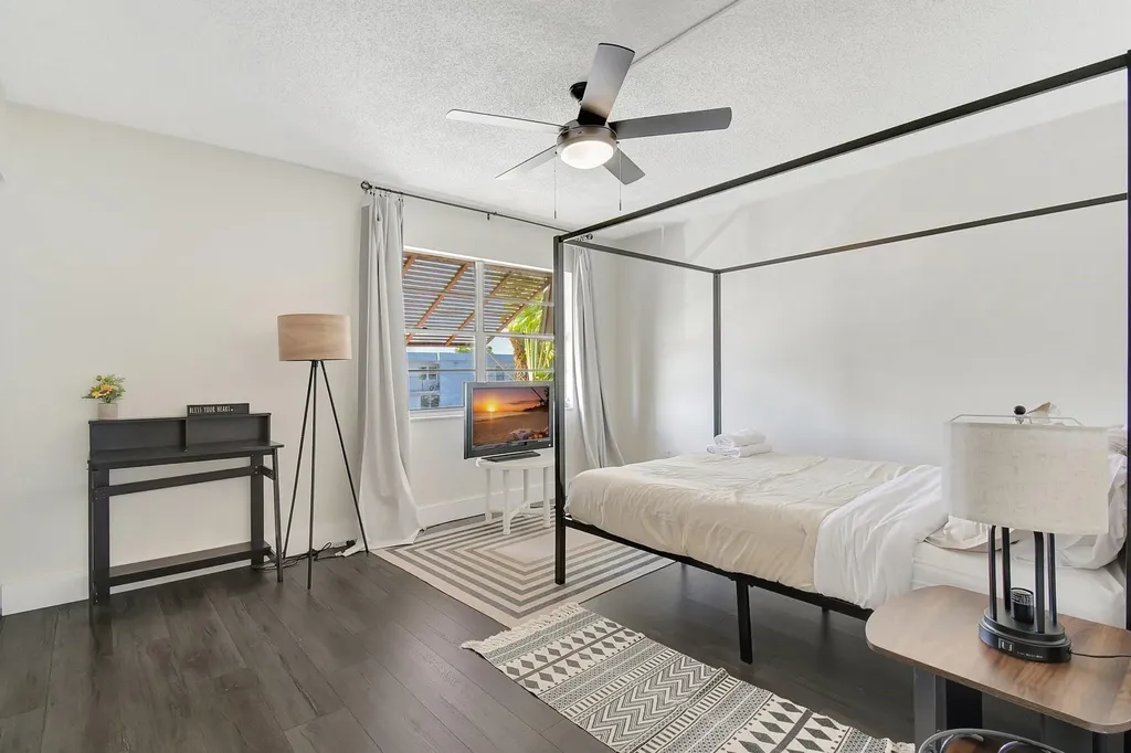 3708 SW 59th Terrace Davie FL 33314