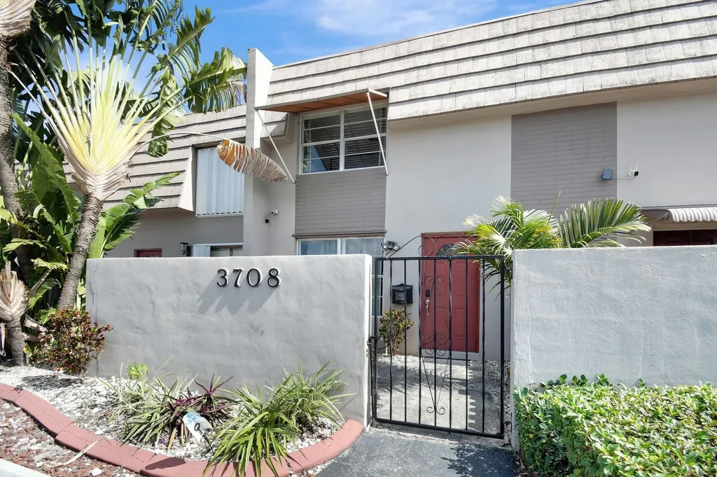 3708 SW 59th Terrace Davie FL 33314