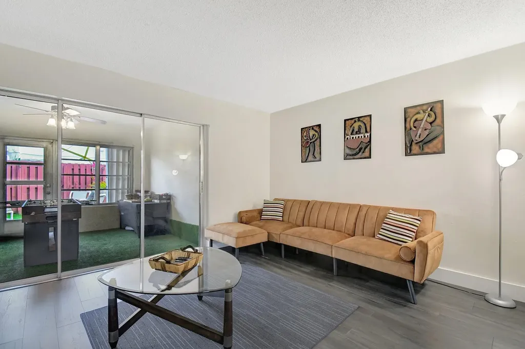 3708 SW 59th Terrace Davie FL 33314