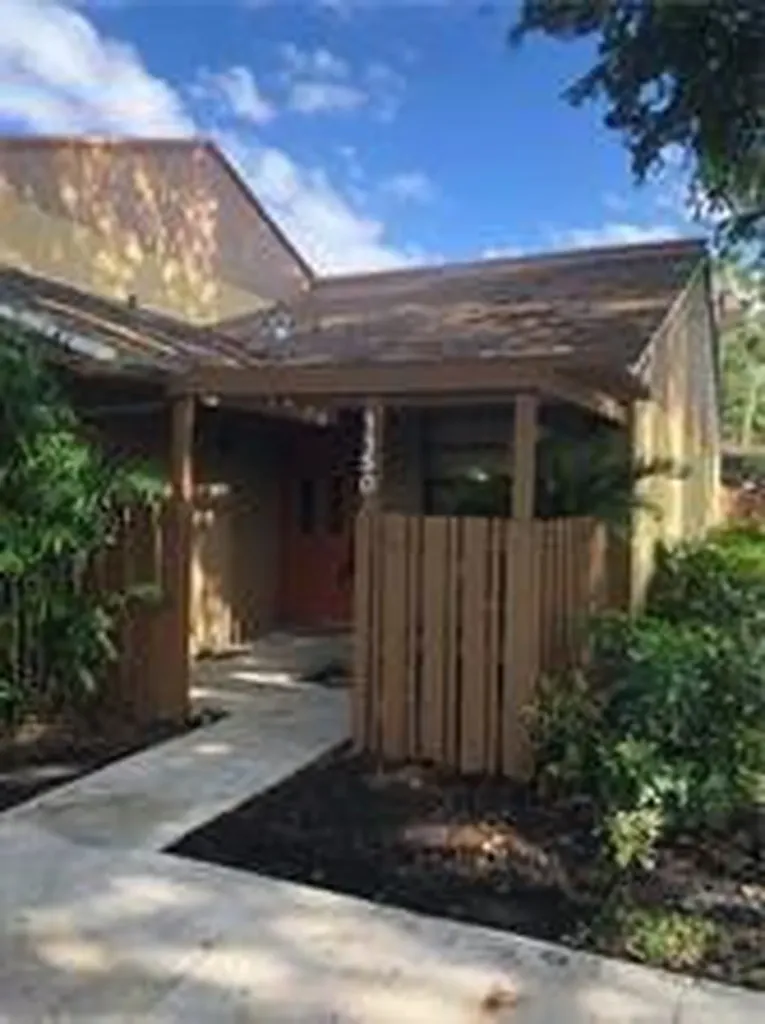 1150 N University Drive Plantation FL 33322