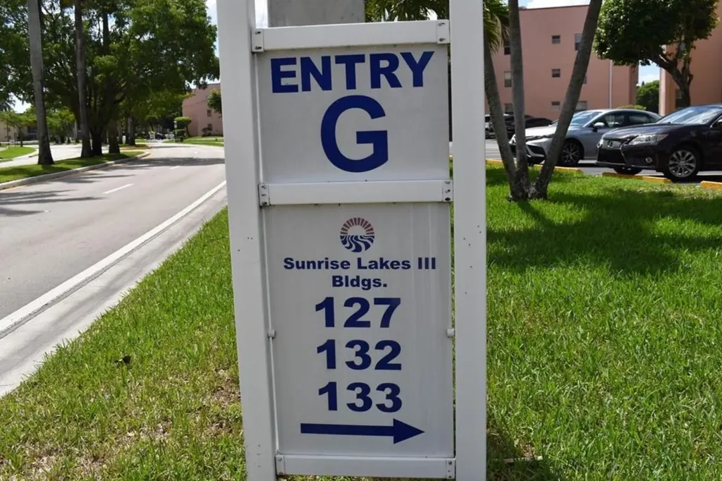9460 Sunrise Lake Boulevard Sunrise FL 33322
