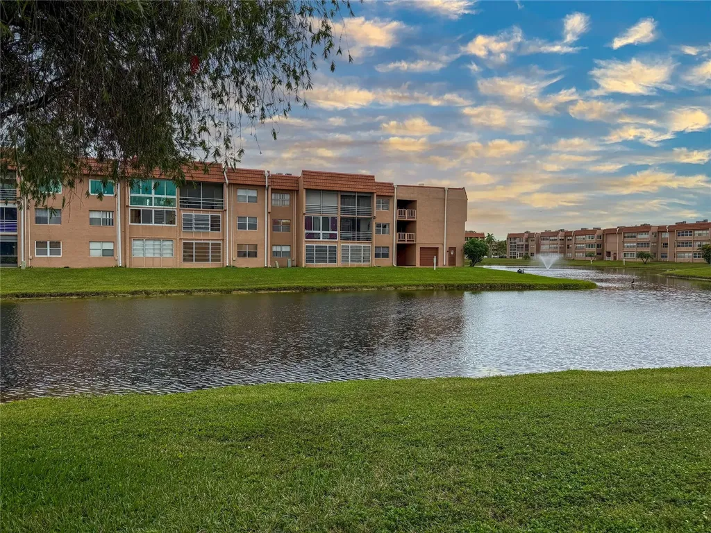 9460 Sunrise Lake Boulevard Sunrise FL 33322