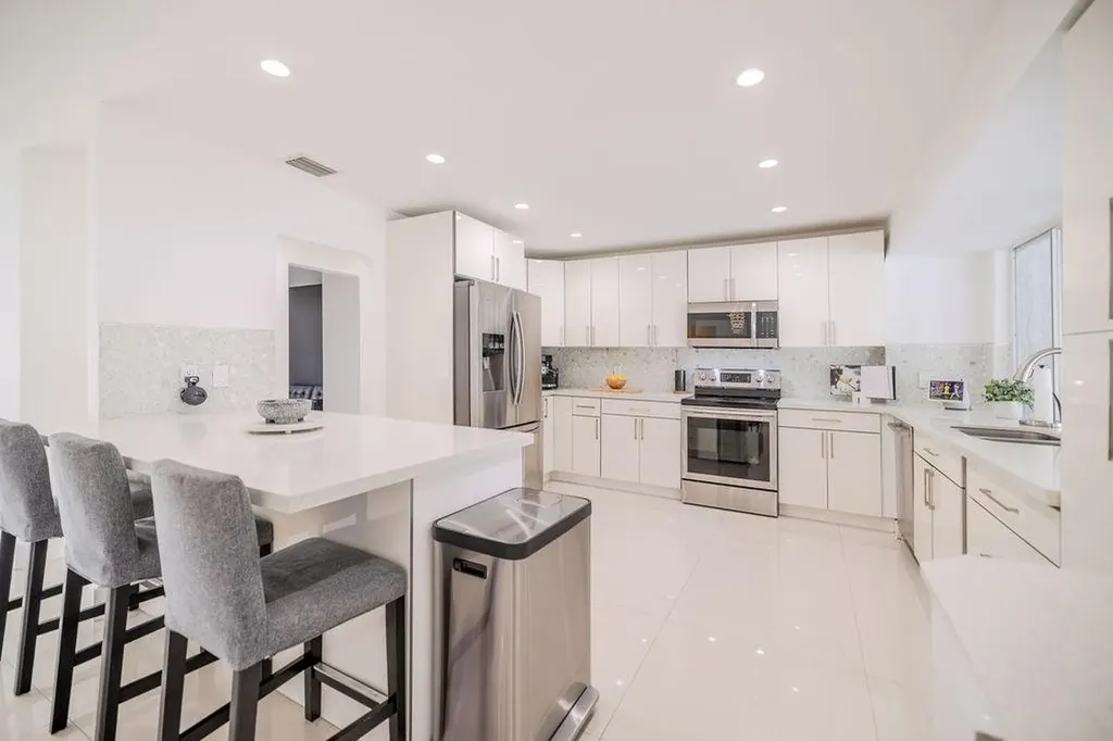 8551 Gatehouse Road Plantation FL 33324