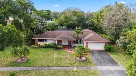 1401 SW 67th Terrace Plantation FL 33317