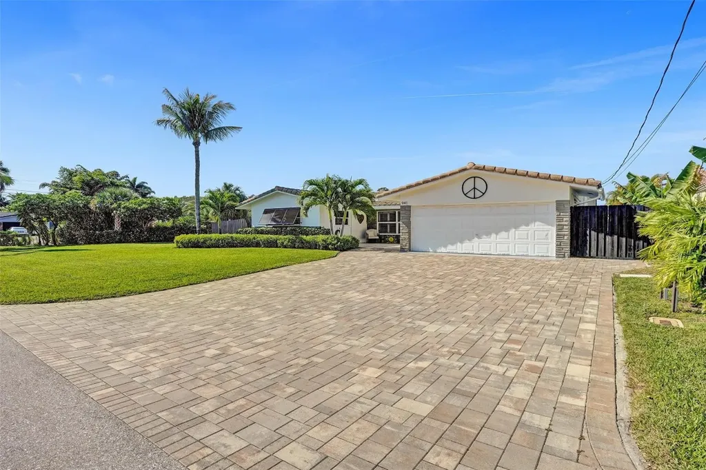 941 SE 10th Court Pompano Beach FL 33060