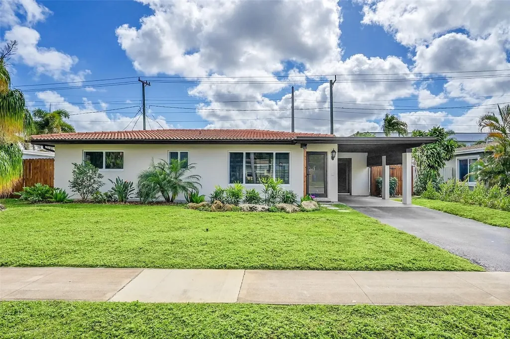 364 SW 14th Court Pompano Beach FL 33060