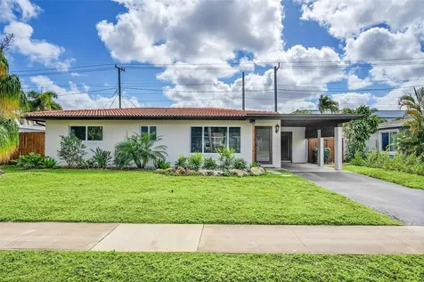 364 SW 14th Court Pompano Beach FL 33060