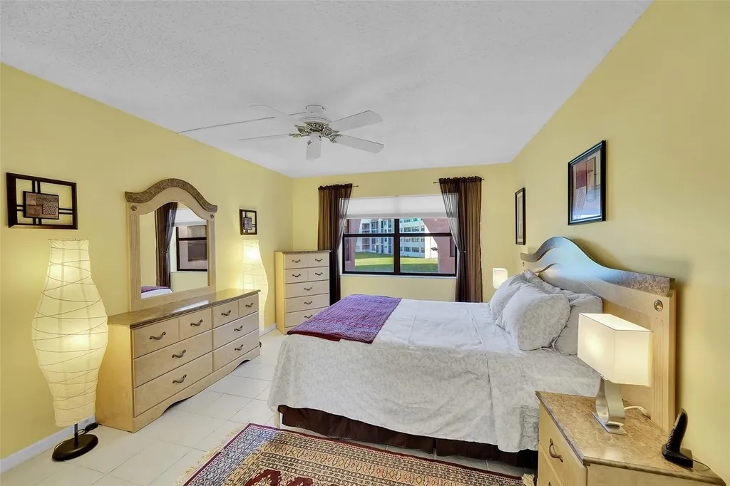 10123 Sunrise Lakes Boulevard Sunrise FL 33322