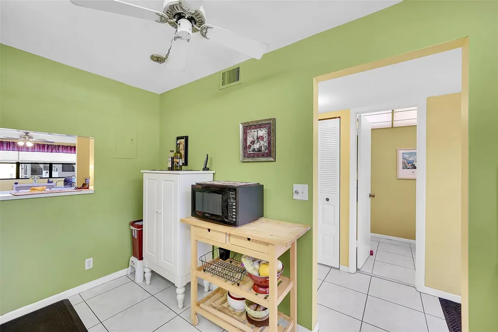 10123 Sunrise Lakes Boulevard Sunrise FL 33322
