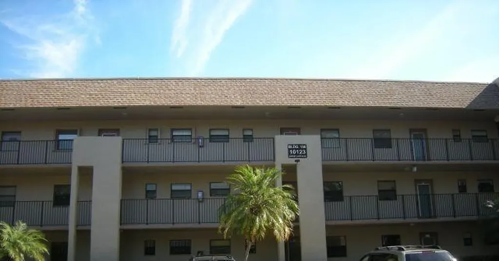 10123 Sunrise Lakes Boulevard Sunrise FL 33322