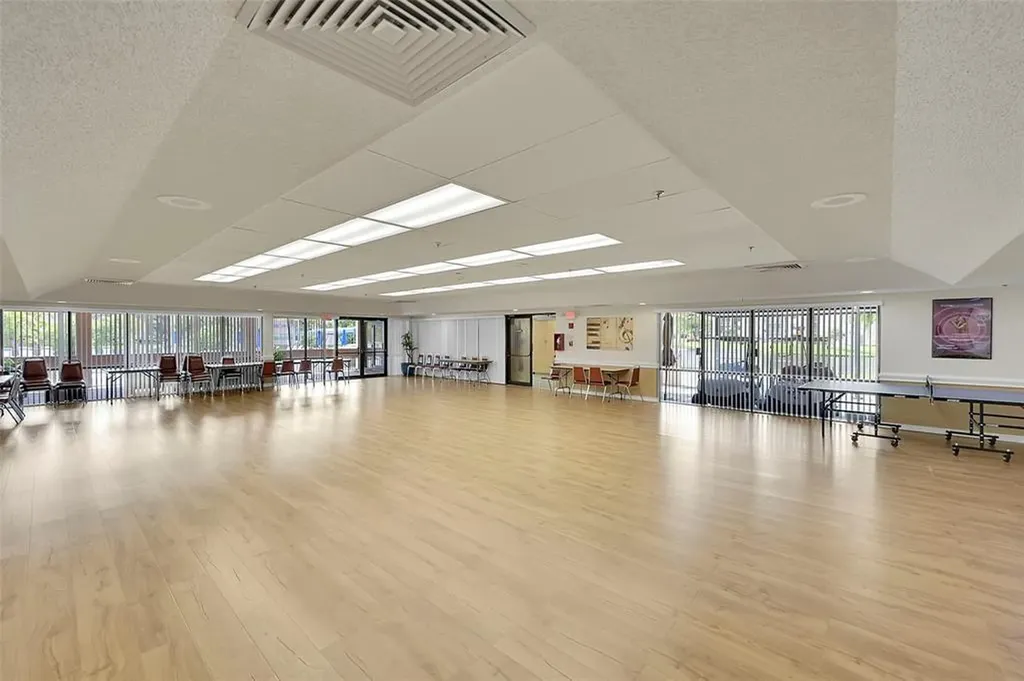 10123 Sunrise Lakes Boulevard Sunrise FL 33322