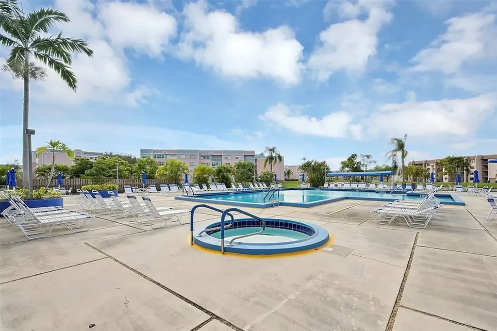 10123 Sunrise Lakes Boulevard Sunrise FL 33322