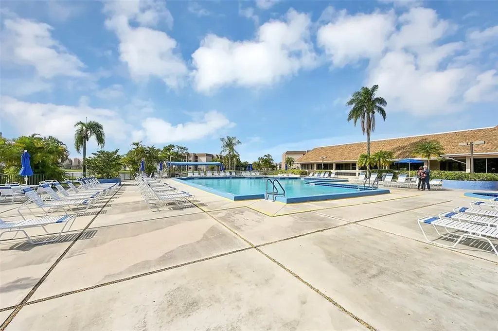 10123 Sunrise Lakes Boulevard Sunrise FL 33322