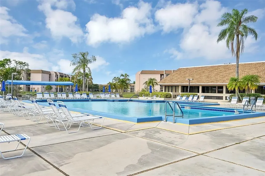 10123 Sunrise Lakes Boulevard Sunrise FL 33322