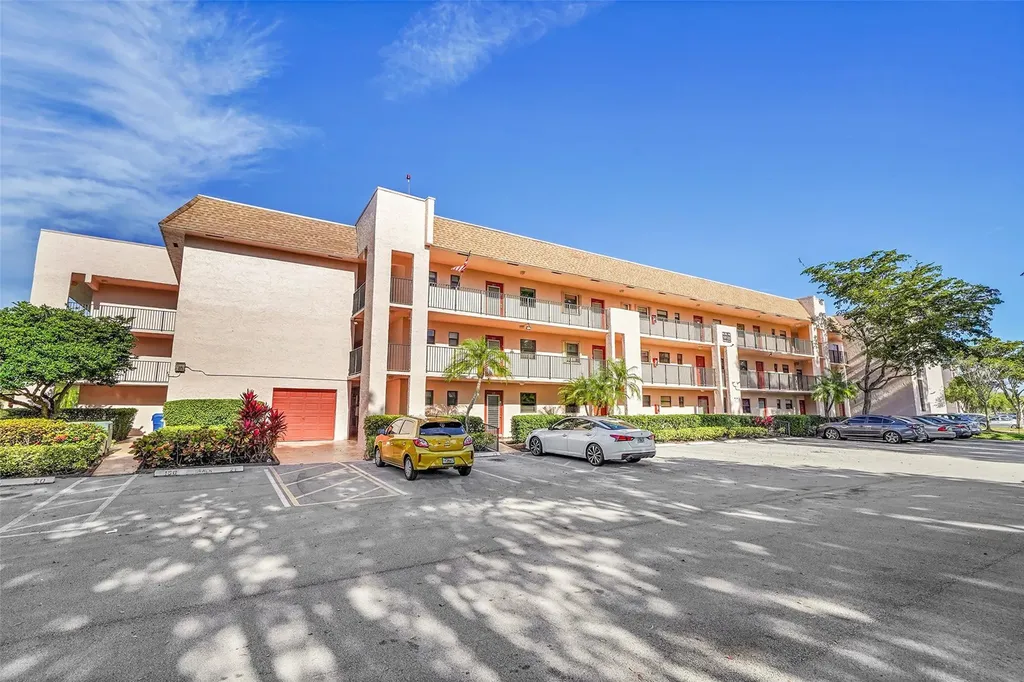 10123 Sunrise Lakes Boulevard Sunrise FL 33322