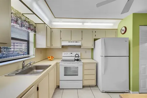 10123 Sunrise Lakes Boulevard Sunrise FL 33322