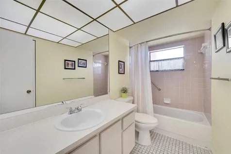 10123 Sunrise Lakes Boulevard Sunrise FL 33322