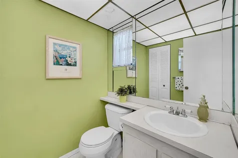 10123 Sunrise Lakes Boulevard Sunrise FL 33322