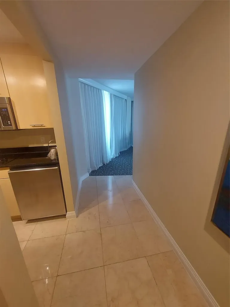 2670 E Sunrise Boulevard Fort Lauderdale FL 33304