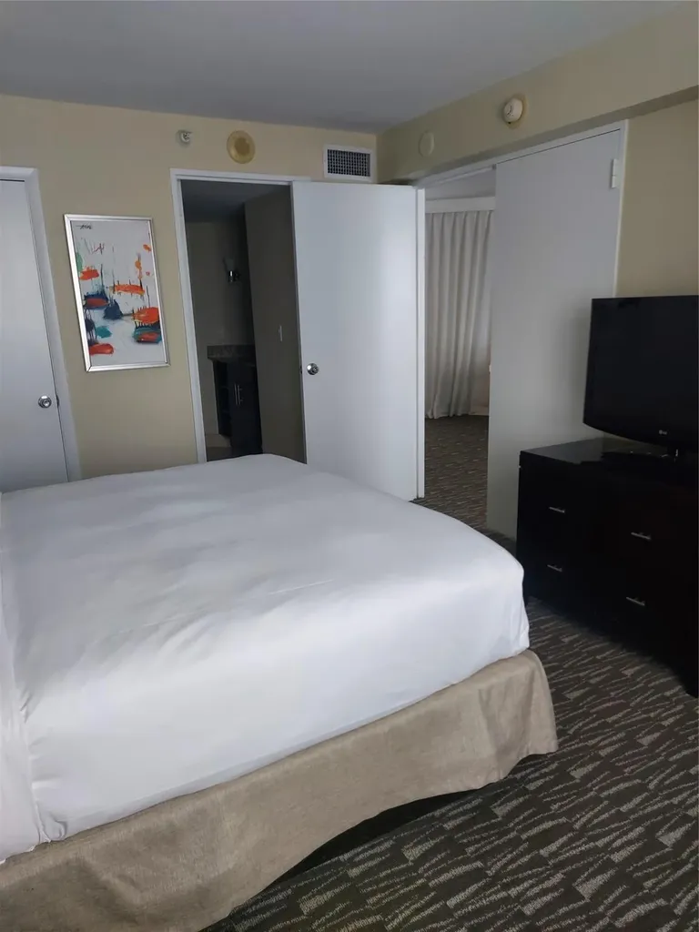 2670 E Sunrise Boulevard Fort Lauderdale FL 33304