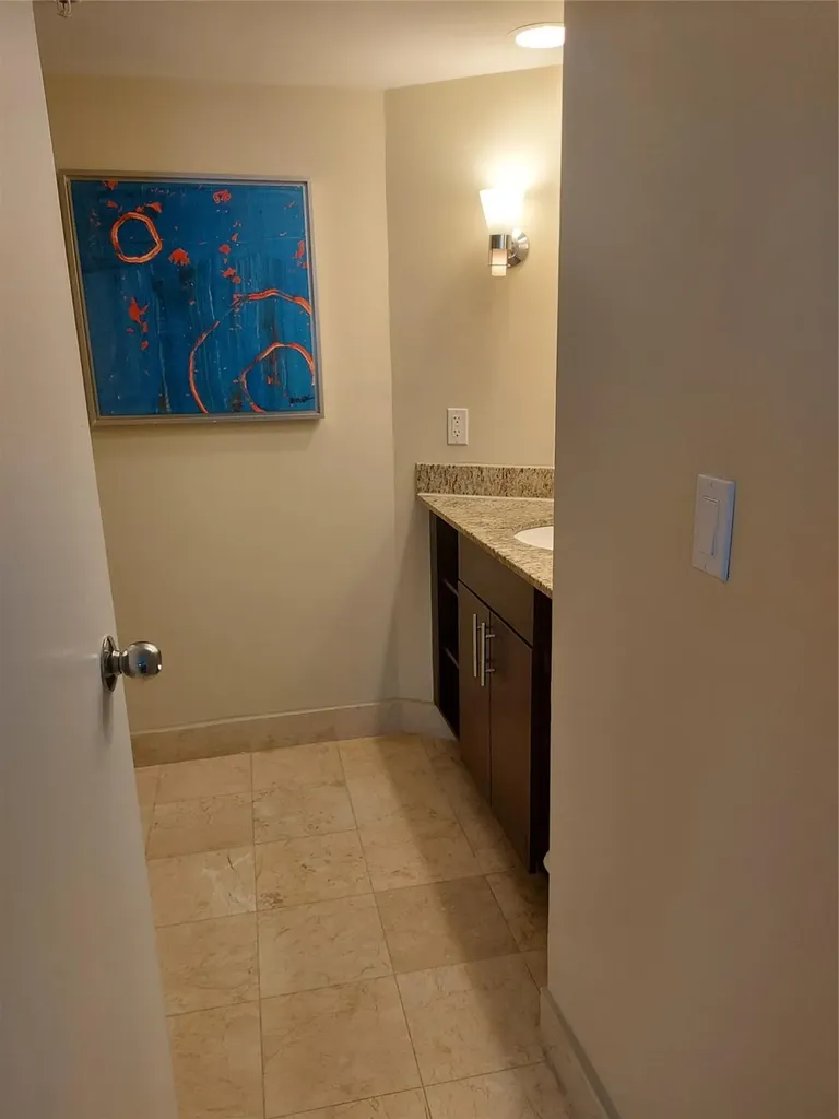 2670 E Sunrise Boulevard Fort Lauderdale FL 33304