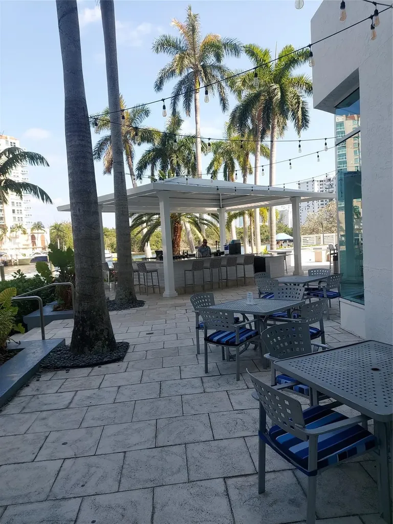 2670 E Sunrise Boulevard Fort Lauderdale FL 33304