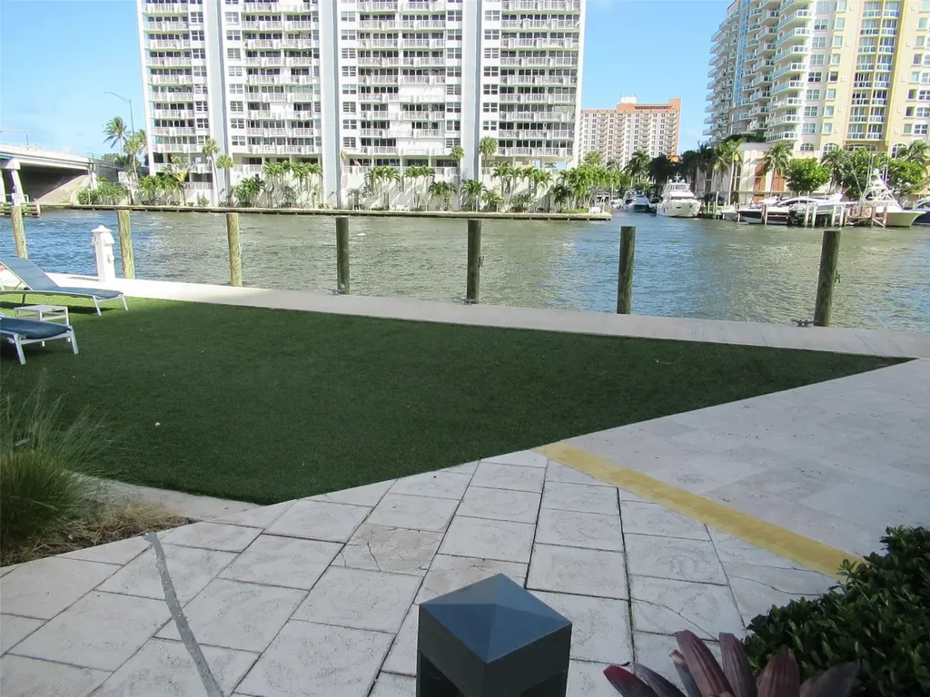 2670 E Sunrise Boulevard Fort Lauderdale FL 33304