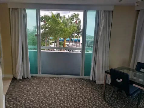 2670 E Sunrise Boulevard Fort Lauderdale FL 33304