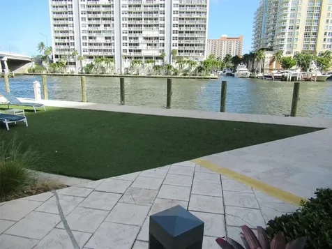 2670 E Sunrise Boulevard Fort Lauderdale FL 33304