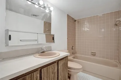 131 SE 3rd Avenue Dania Beach FL 33004