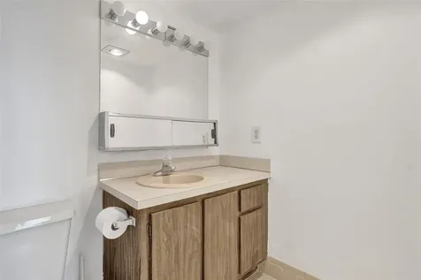 131 SE 3rd Avenue Dania Beach FL 33004