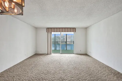 131 SE 3rd Avenue Dania Beach FL 33004