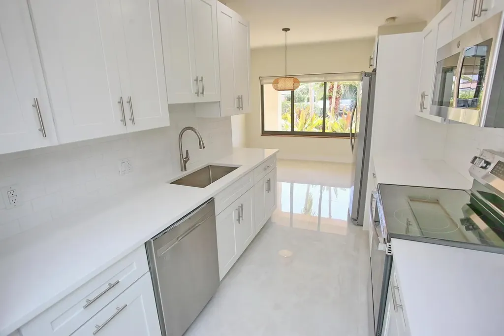 1121 Bel Air Drive Highland Beach FL 33487